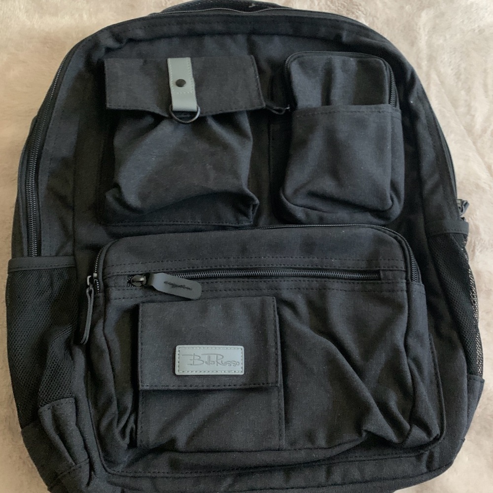 BELLA RUSSO 17” NWT BLACK BACKPACK/LAPTOP MULTI POCKET USB PORT